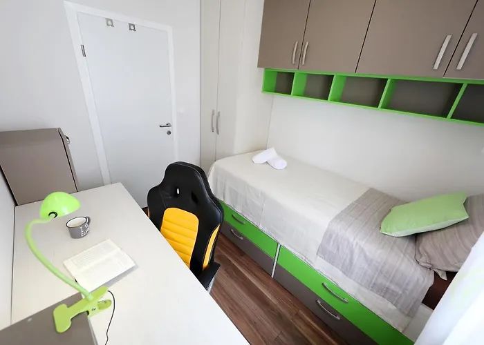 S Apartment
